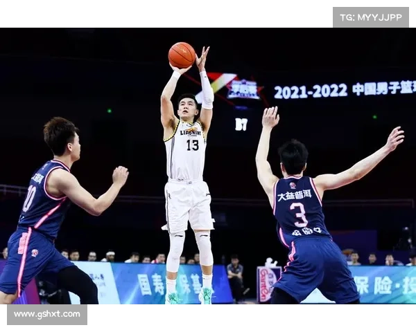 郭艾伦专访：每日三次冰疗努力康复 目标十月重返CBA赛场